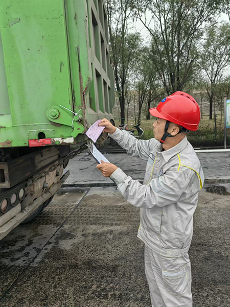 “雙節(jié)”我在崗！淮河物流事業(yè)部業(yè)務員堅守崗位顯擔當